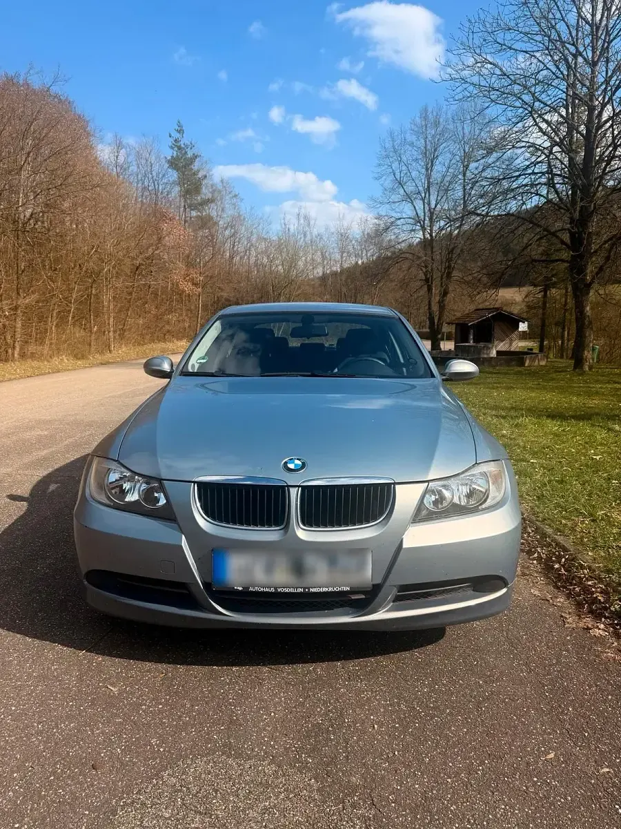 Second-hand BMW 320 150 CP (110 kW) 2006 Berlinǎ
