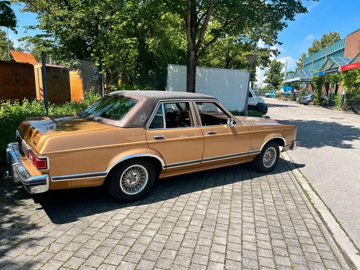 Gebraucht Ford V8 115 PS (84 kW) 1976 Gold Limousine