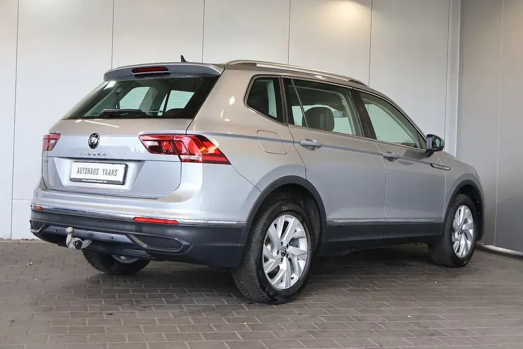 Gebraucht VW Tiguan Life 150 PS (110 kW) 2025 Silber SUV