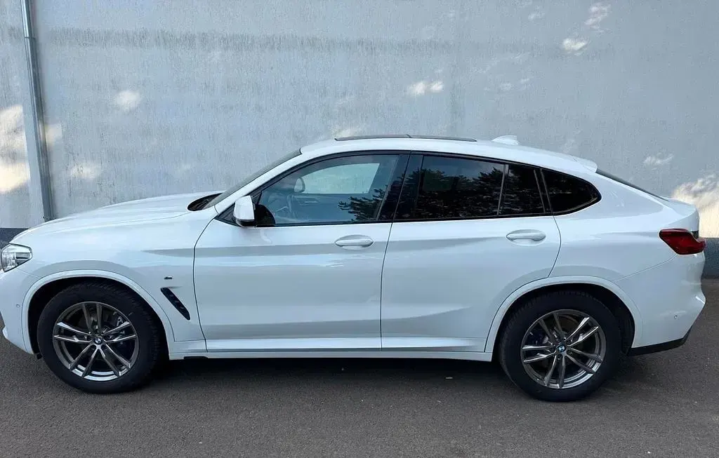 Gebraucht BMW X4 M Sport 252 PS (185 kW) 2021 Weiß SUV
