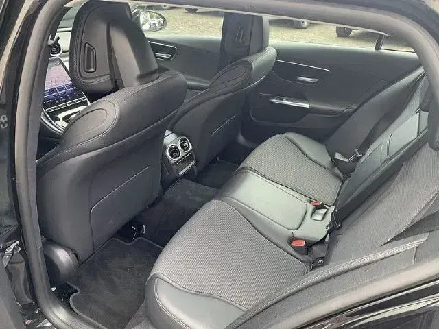 Gebraucht Mercedes C220 200 PS (147 kW) 2022