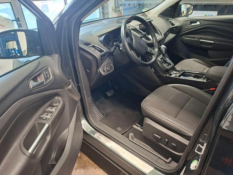 Gebraucht Ford Kuga Titanium 182 PS (133 kW) 2017 Grün SUV