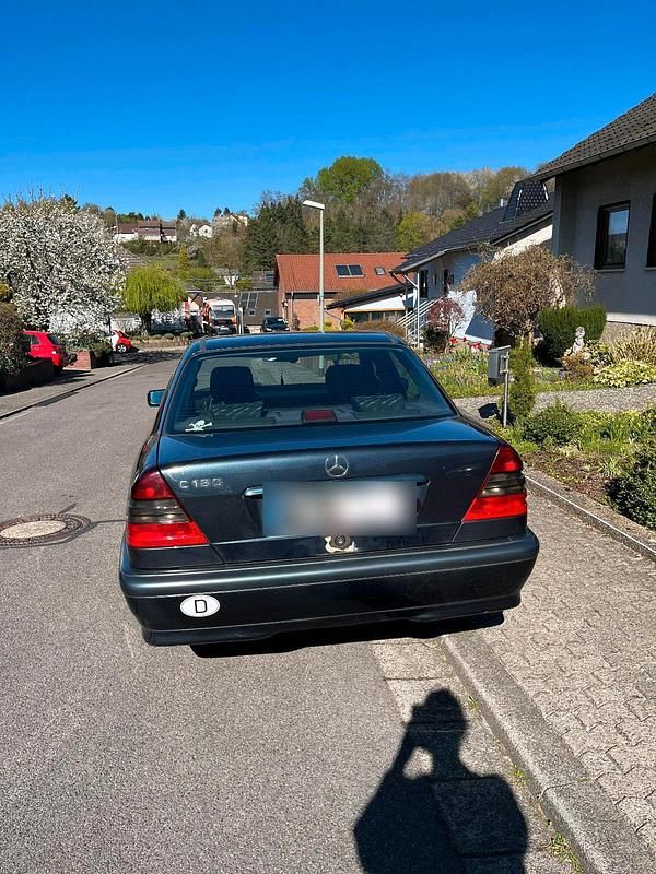 Second-hand Mercedes C180 122 CP (89 kW) 1998 Berlinǎ