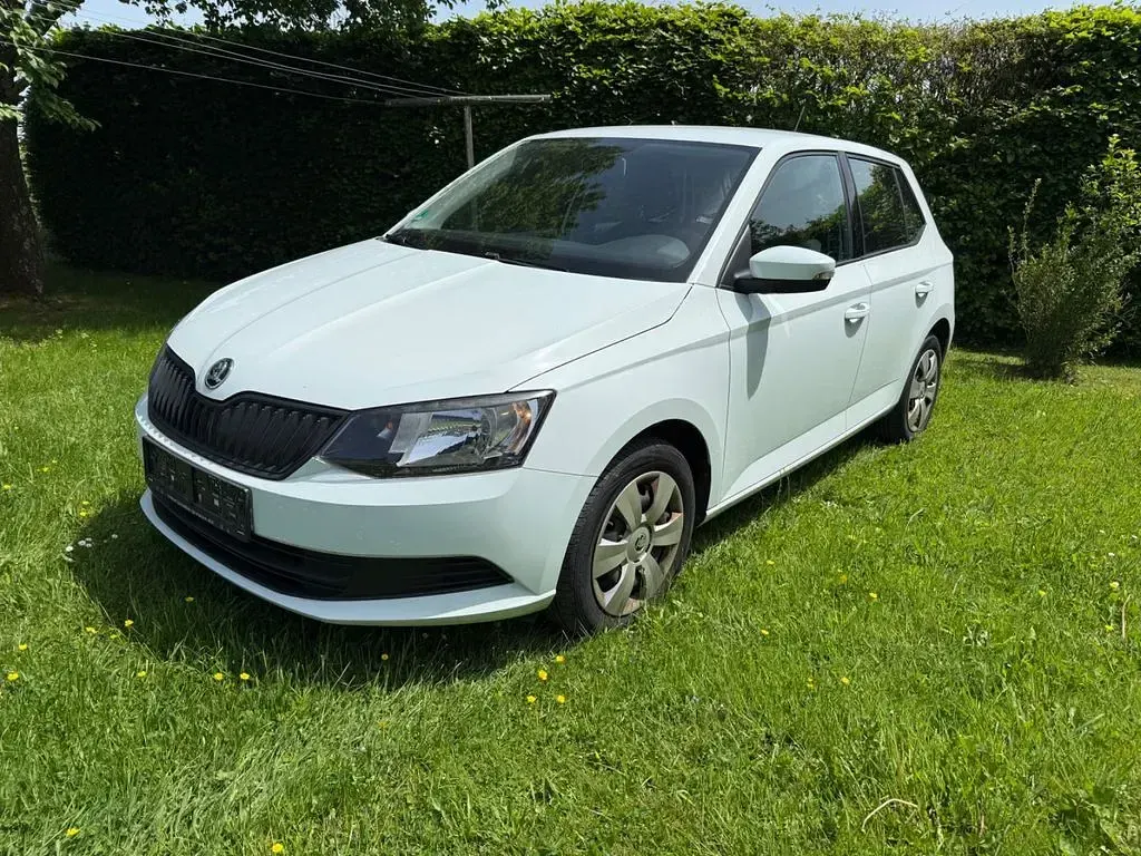 Gebraucht Skoda Fabia Active 60 PS (44 kW) 2016 Weiß Limousine