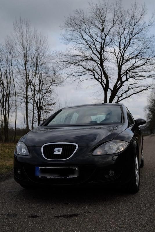 Schwarz Gebraucht 2008 Seat Leon Kleinwagen | 2.400 € (Guter Preis) - Bild 1/4