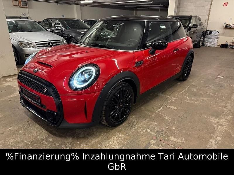 Gebraucht Mini Cooper S Classic 178 PS (130 kW) 2023 Chili red Kleinwagen