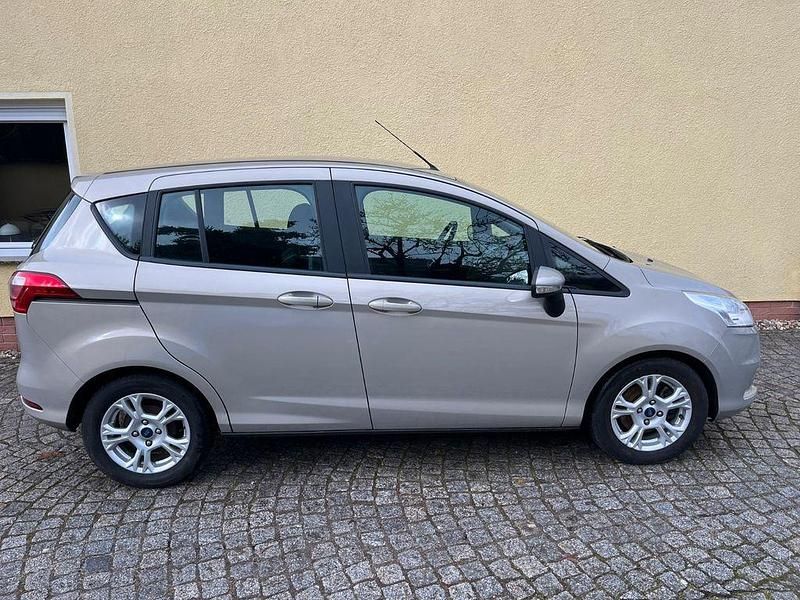 Gebraucht Ford B-MAX 101 PS (74 kW) 2015 Grau Van / Kleinbus