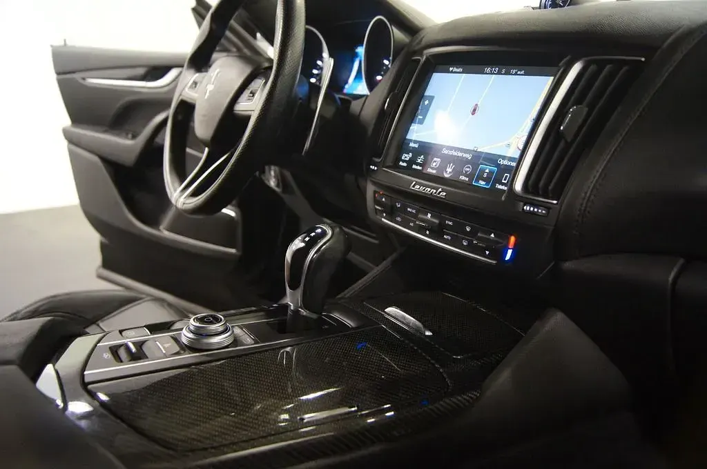 Gebraucht Maserati Levante 430 PS (316 kW) 2017 Schwarz SUV