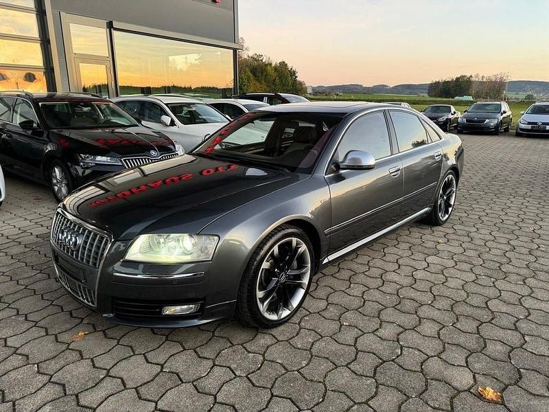 Grau Gebraucht 2009 Audi S8 Advanced Limousine | 16.500 € (Guter Preis) - Bild 1/4