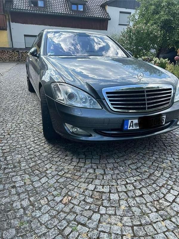 Grau Gebraucht 2007 Mercedes S450 Limousine | 11.500 € (Fairer Preis) - Bild 1/4