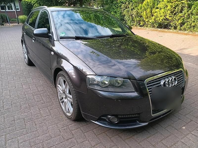 Grau Gebraucht 2007 Audi A3 S-Line Limousine | 4.990 € - Bild 1/4