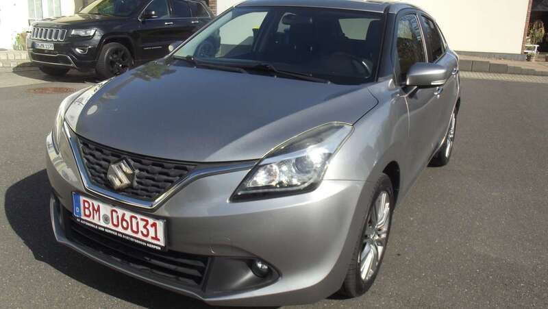 Grau Gebraucht 2016 Suzuki Baleno Comfort Limousine | 9.000 € (Fairer Preis) - Bild 1/4