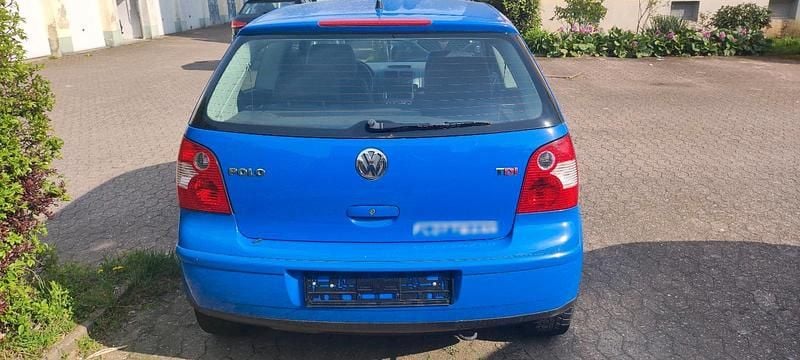 Second-hand VW Polo 110 CP (80 kW) 2004 Albastru Hatchback