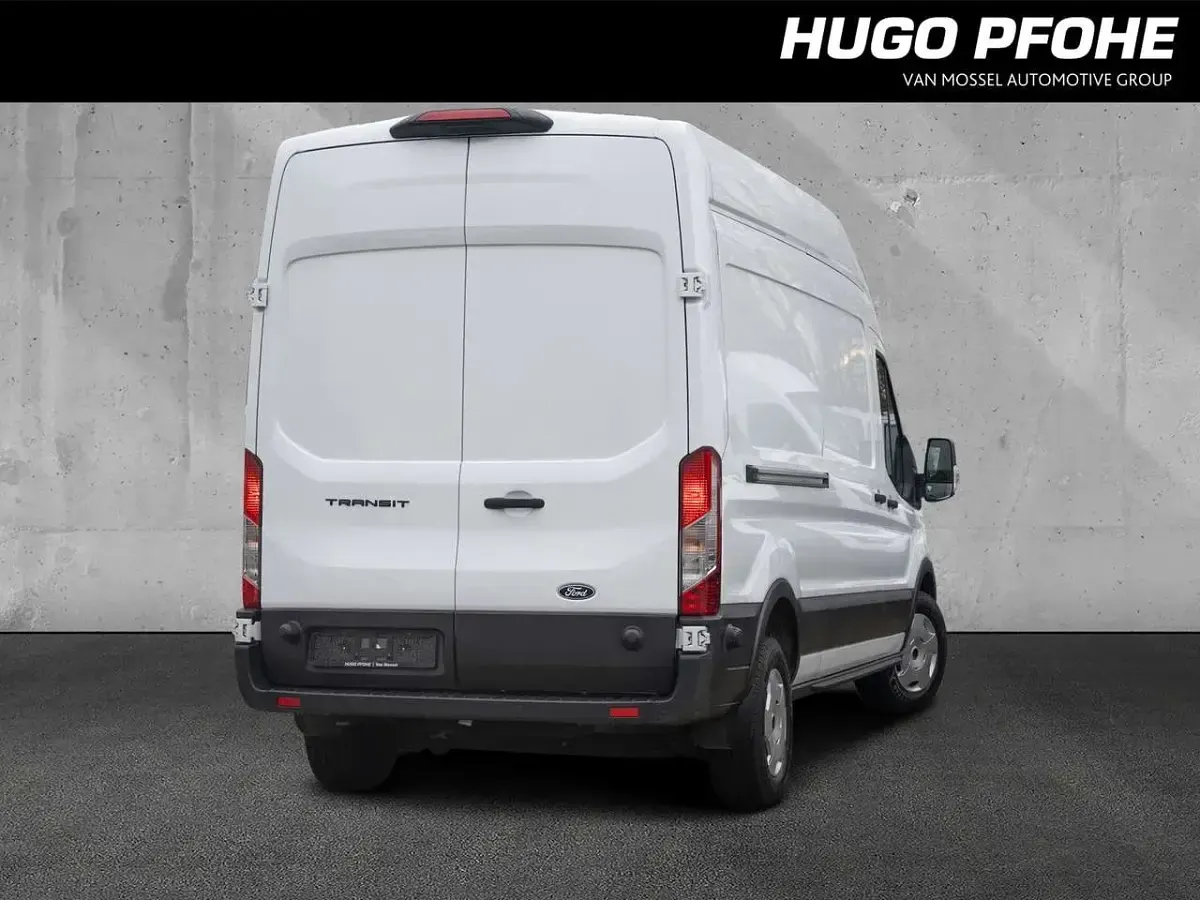 Gebraucht Ford Transit Trend 131 PS (96 kW) 2024 Frozen white Van