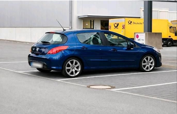 Gebraucht Peugeot 308 120 PS (88 kW) 2008 Blau Kleinwagen