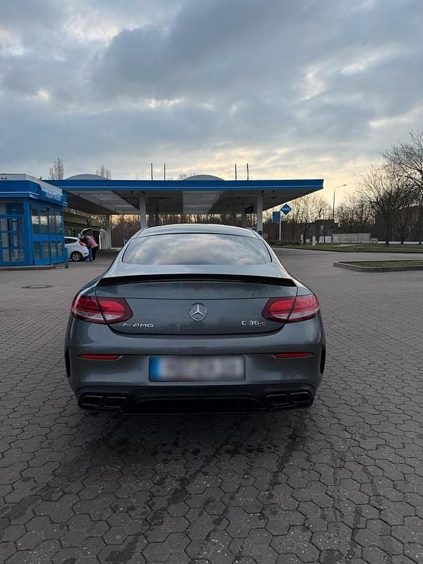 Gebraucht Mercedes C300 AMG 300 PS (220 kW) 2019 Grau Coupé