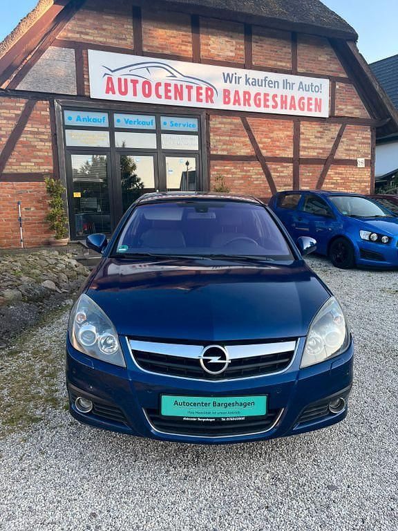 Gebraucht Opel Signum Edition+ 140 PS (102 kW) 2008 Blau Kleinwagen