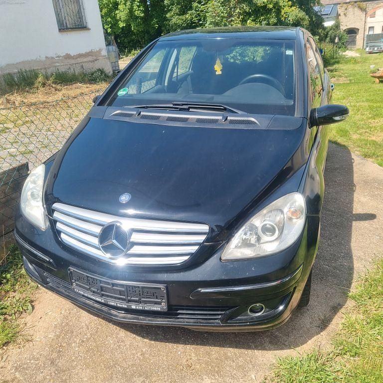 Schwarz Gebraucht 2005 Mercedes B170 Van / Kleinbus | 2.700 € (Guter Preis) - Bild 1/4