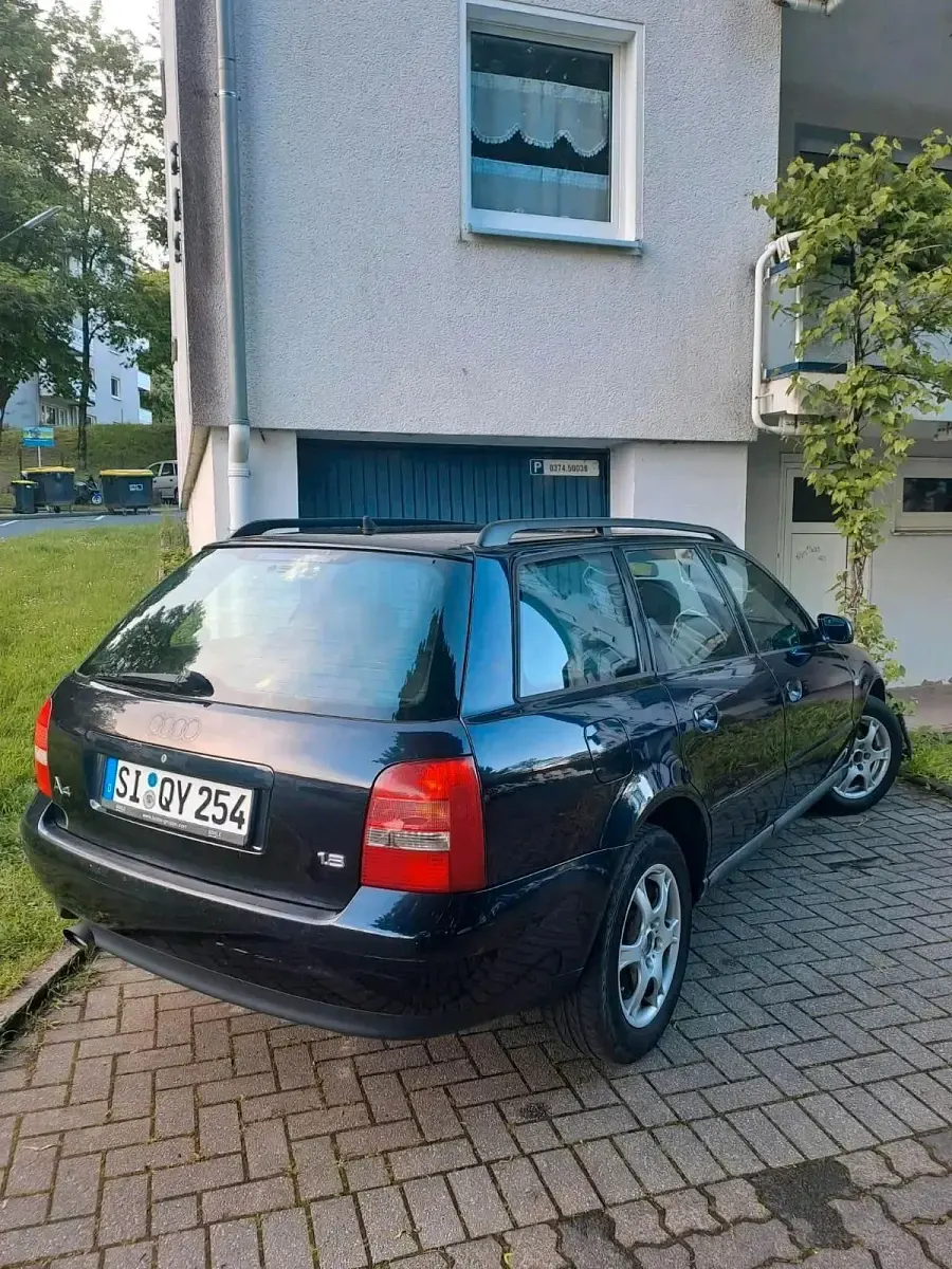 Gebraucht Audi A4 125 PS (91 kW) 2000 Blau Kombi