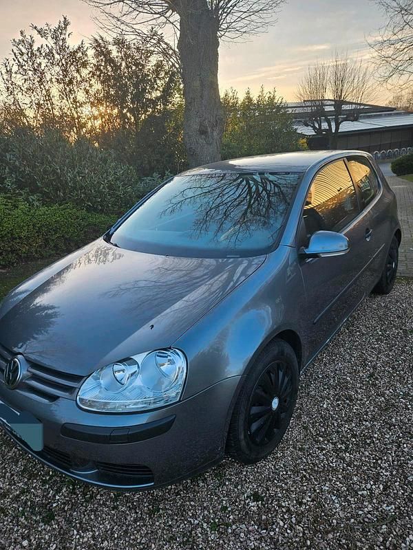 Gebraucht VW Golf IV 75 PS (55 kW) 2004 Grau Limousine