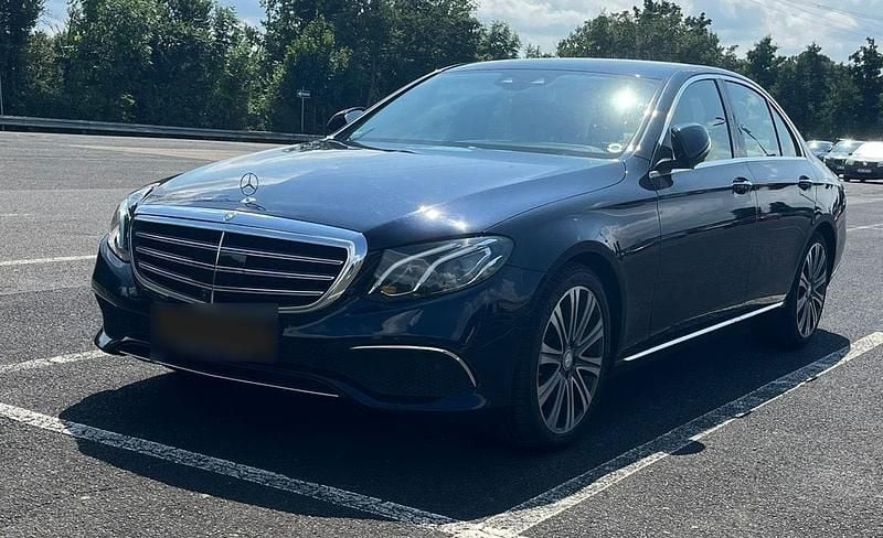 Gebraucht Mercedes E350 Exclusive 258 PS (189 kW) 2016 Blau Limousine