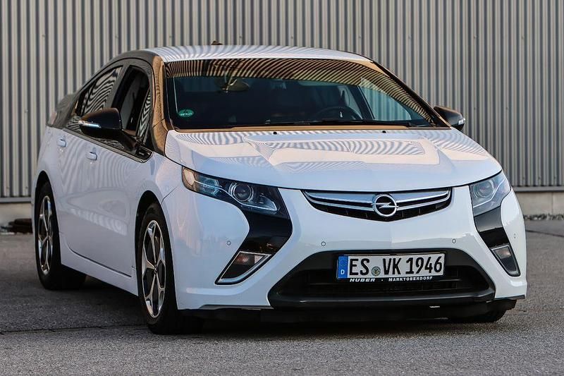 Gebraucht Opel Ampera Edition 151 PS (111 kW) 2012 Weiß Kleinwagen