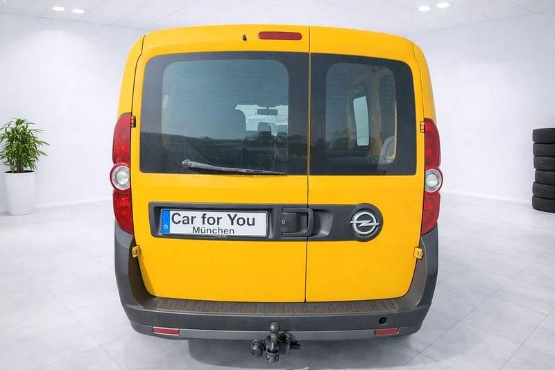 Usado Opel Combo 105 HP (77 kW) 2015 Amarelo Monovolume