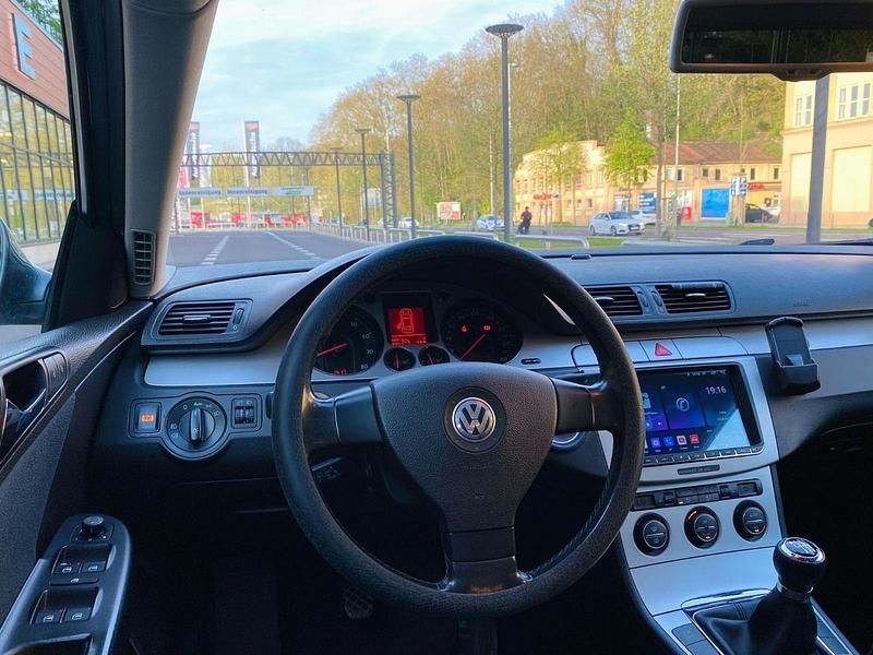 Gebraucht VW Passat Comfortline 122 PS (89 kW) 2008 Grau Limousine