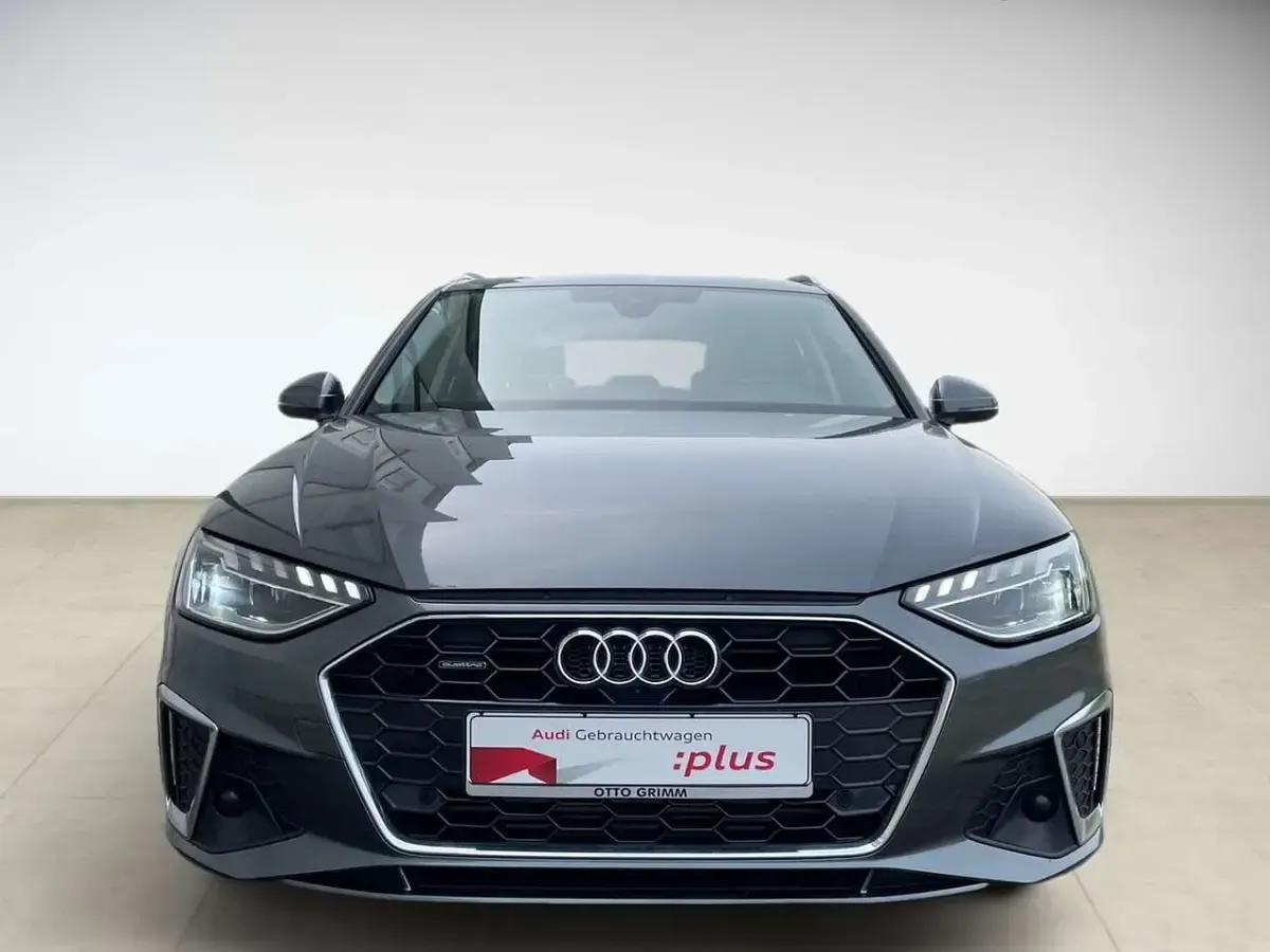 Gebraucht Audi A4 Business 204 PS (150 kW) 2023 Grau Kombi