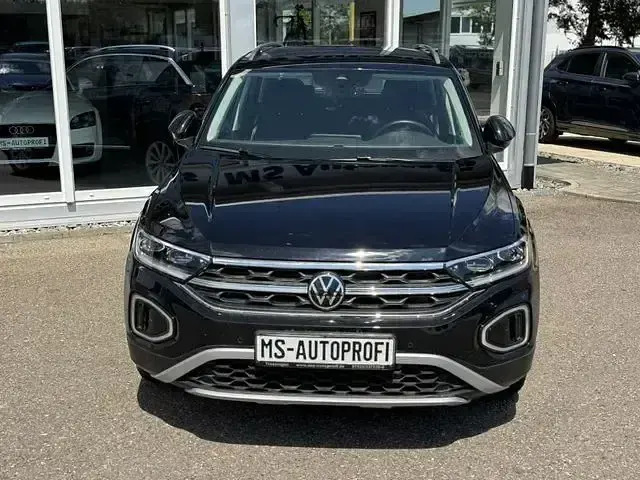 Gebraucht VW T-Roc Style 116 PS (85 kW) 2025 Deep black perleffekt (metallic) SUV