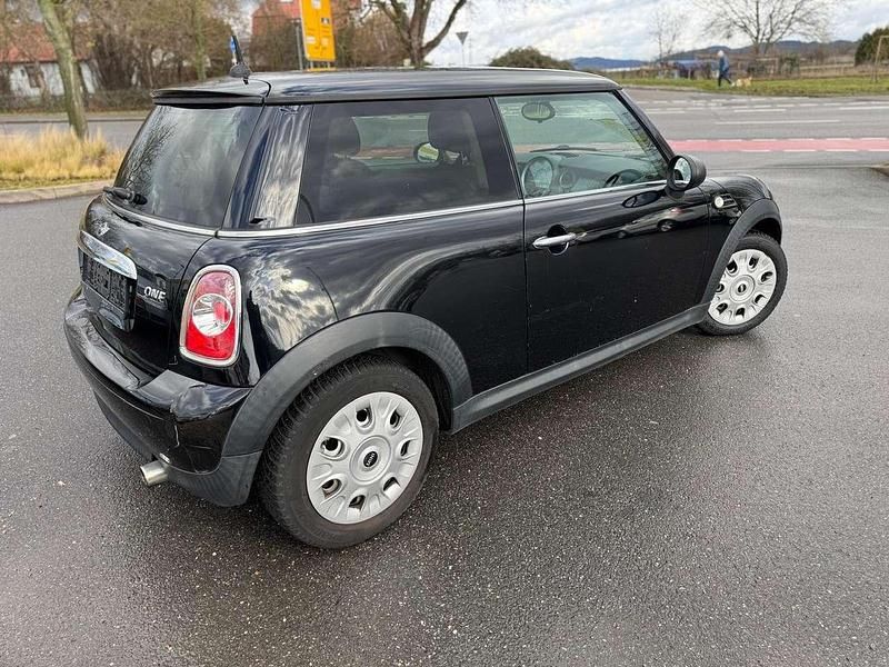 Gebraucht Mini ONE 75 PS (55 kW) 2010 Midnight black metallic Kleinwagen