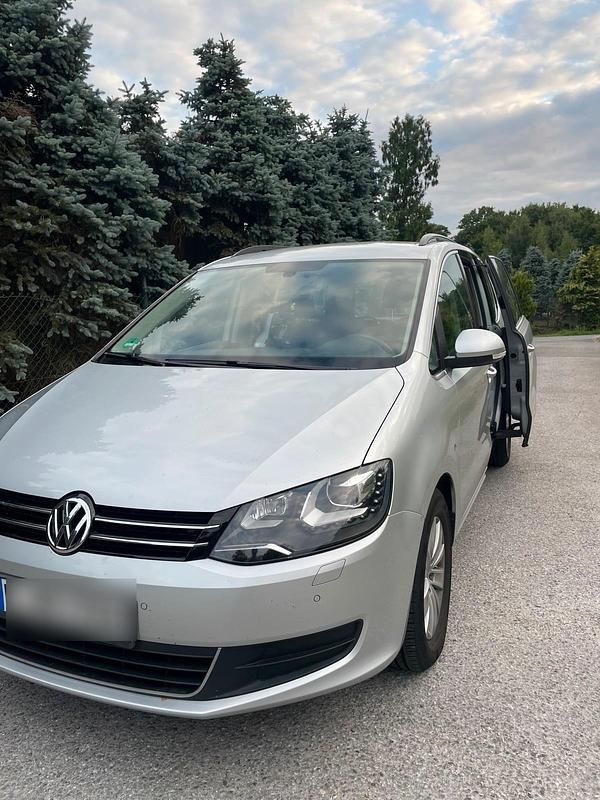 Silber Gebraucht 2011 VW Sharan Van / Kleinbus | 9.000 € (Superpreis) - Bild 1/4
