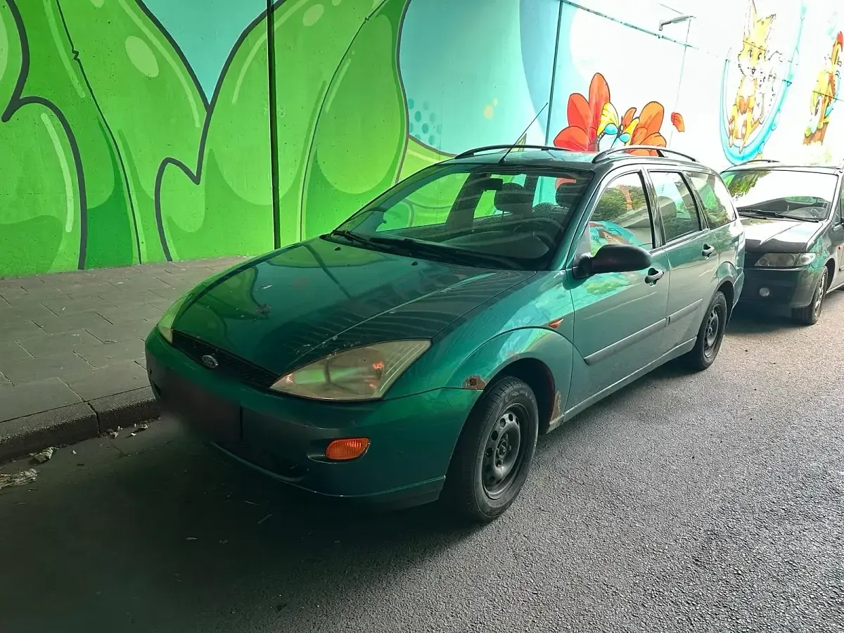 Gebraucht Ford Focus 80 PS (58 kW) 1999 Grün Kombi