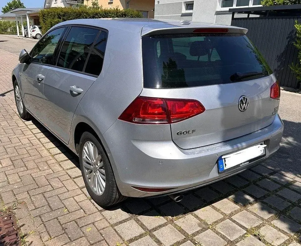 Używany VW Golf VII Edition 105 KM (77 kW) 2014 Srebrny Sedan/Limuzyna