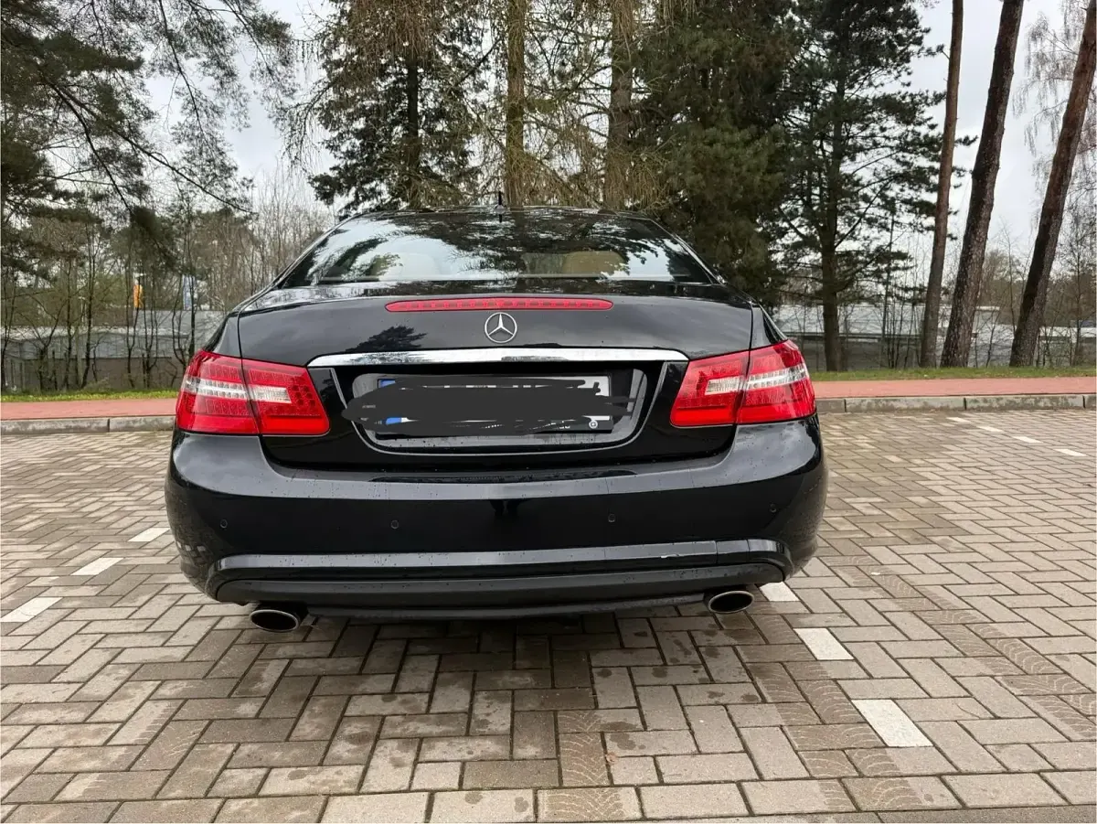 Gebraucht Mercedes E350 Avantgarde 292 PS (214 kW) 2009 Schwarz Coupé