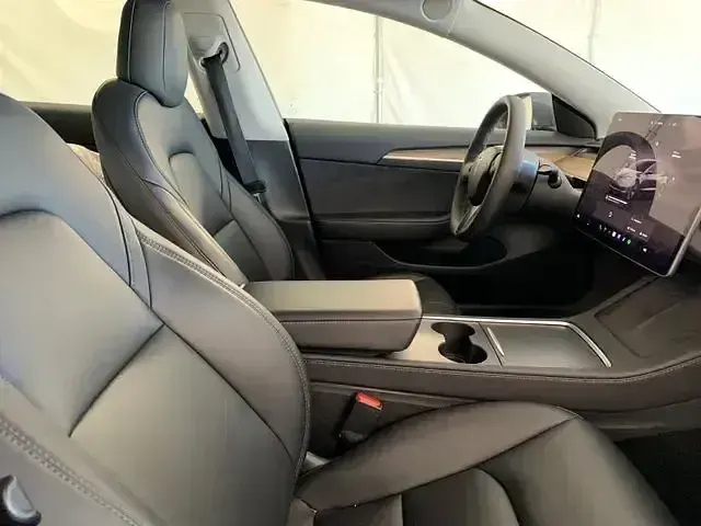 Gebraucht Tesla Model 3 366 kW (498 PS) 2022 Midnight silver metallic Limousine