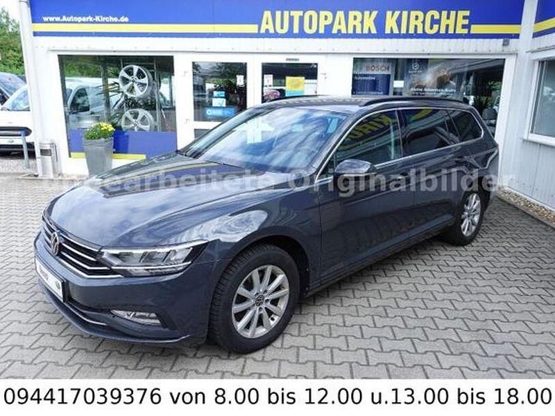 Grau Gebraucht 2021 VW Passat Business Kombi | 19.900 € (Superpreis) - Bild 1/4