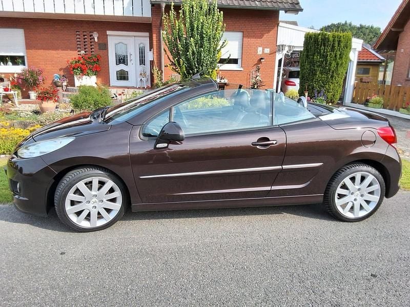 Braun Gebraucht 2012 Peugeot 207 CC Cabrio | 5.500 € (Fairer Preis) - Bild 1/4