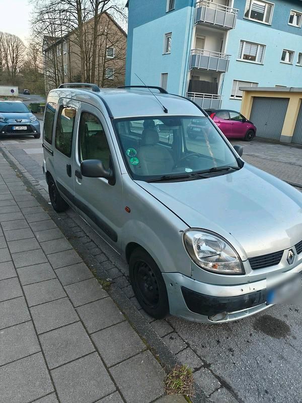 Gebraucht Renault Kangoo 80 PS (58 kW) 2003 Silber Van / Kleinbus