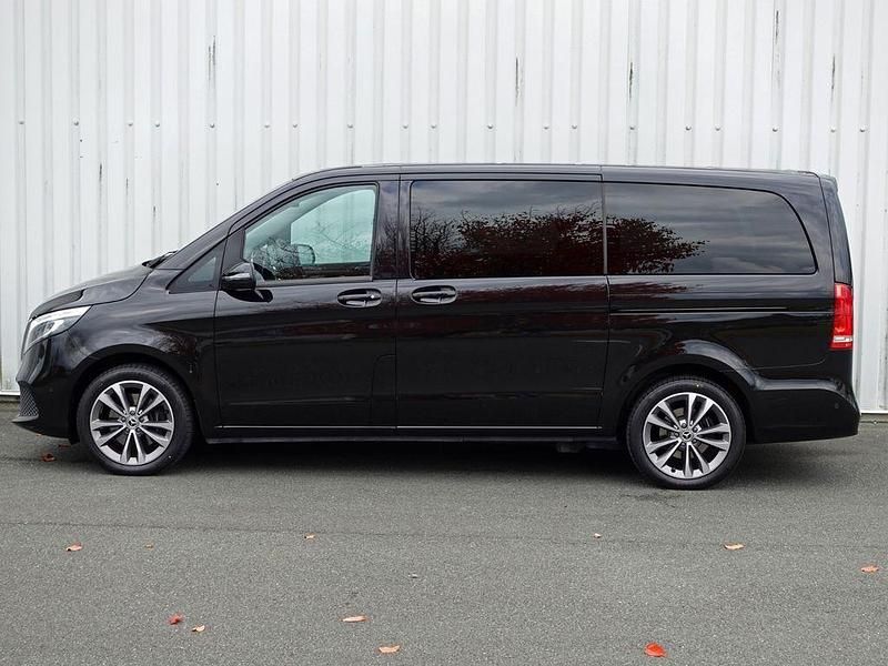 Gebraucht Mercedes V220 Sport 163 PS (119 kW) 2021 Schwarz Van / Kleinbus