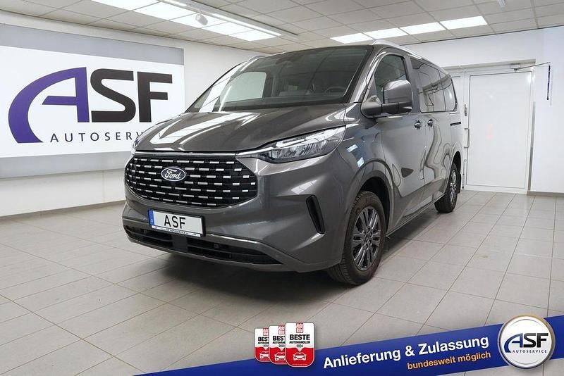 Gebraucht Ford Tourneo Titanium 150 PS (110 kW) 2025 Magnetic grau Van / Kleinbus
