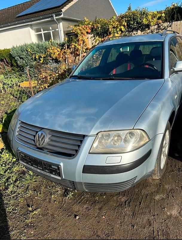 Gebraucht 2002 VW Passat Kombi | 300 € (Superpreis) - Bild 1/4