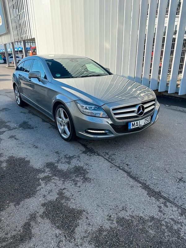 Gebraucht Mercedes CLS250 204 PS (150 kW) 2013 Grau Kombi