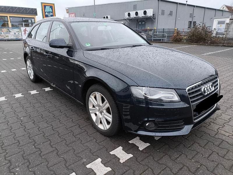 Gebraucht Audi A4 Attraction 190 PS (139 kW) 2010 Blau Kombi