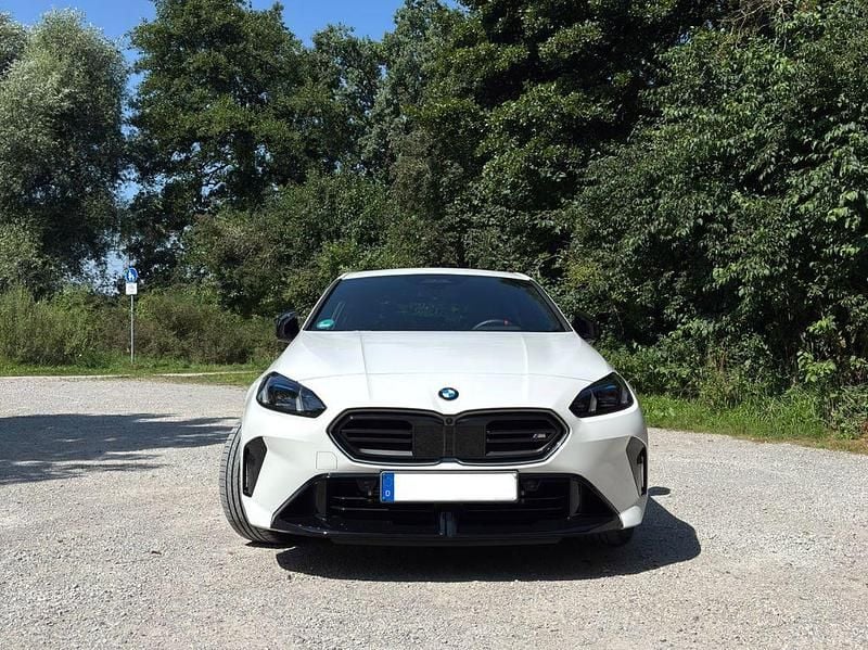 Gebraucht BMW M135 Efficient Dynamics 300 PS (220 kW) 2025 Weiß Kleinwagen