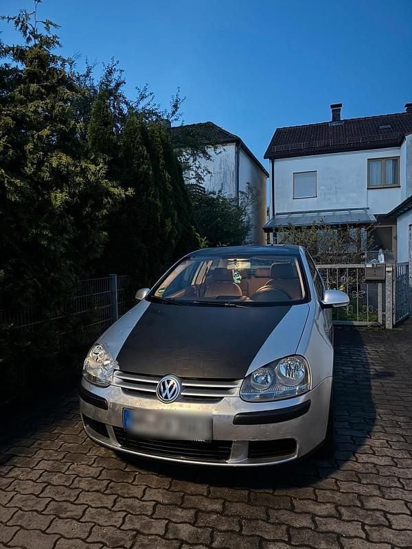 Silber Gebraucht 2003 VW Golf IV Kleinwagen | 1.100 € (Guter Preis) - Bild 1/4