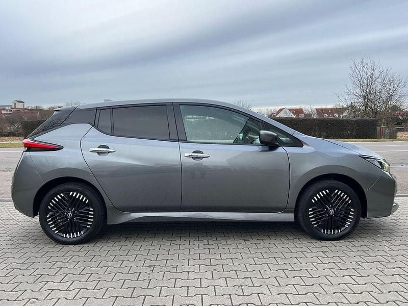 Gebraucht Nissan Leaf N-Connecta 160 kW (218 PS) 2022 Grau Kleinwagen