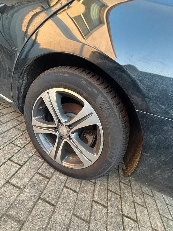 Gebraucht Mercedes E300 245 PS (180 kW) 2019 Schwarz Kombi