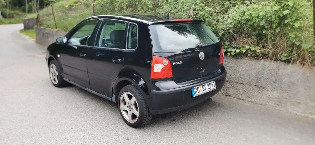 Brugt VW Polo Comfortline 75 HK (55 kW) 2003 Sort Sedan