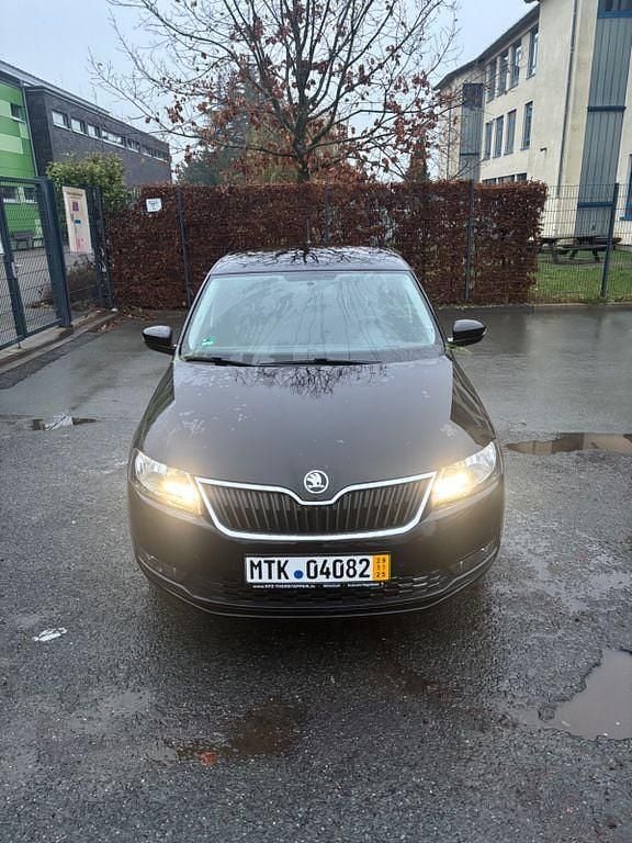 Schwarz Gebraucht 2018 Skoda Rapid Style Limousine | 7.200 € (Superpreis) - Bild 1/4